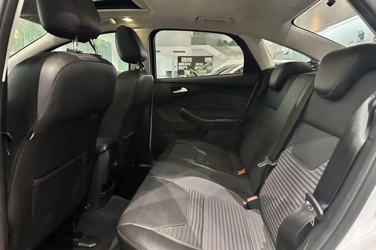 Used Ford Focus 2017 Sedan 1.6L Automatic Fashion Edition Smart Drive Version