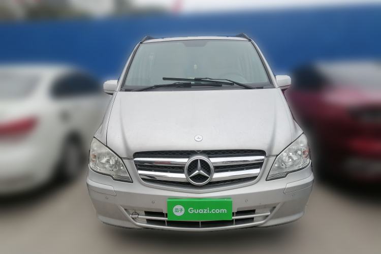Used Mercedes-Benz Vito 2011 2.5L 7-seater executive version Front