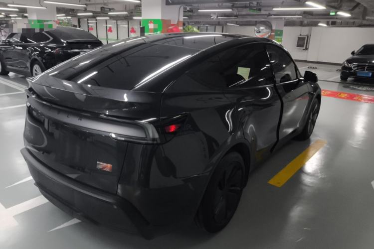 Used Tesla Model Y 2025 Rear-Wheel Drive First Edition
