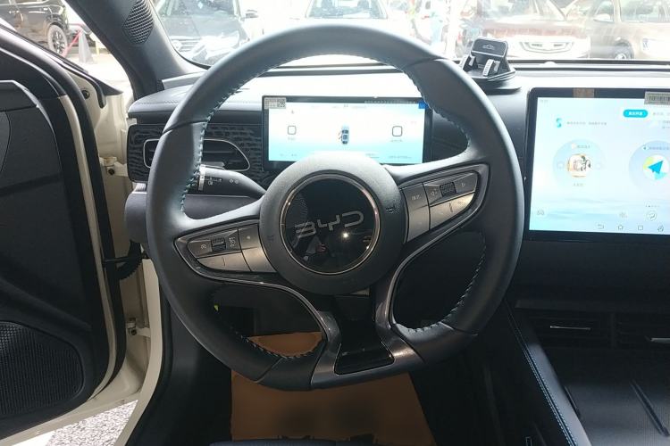 Used BYD Seal 06 New Energy 2024 DM-i 80KM Prestige Model Steering Wheel