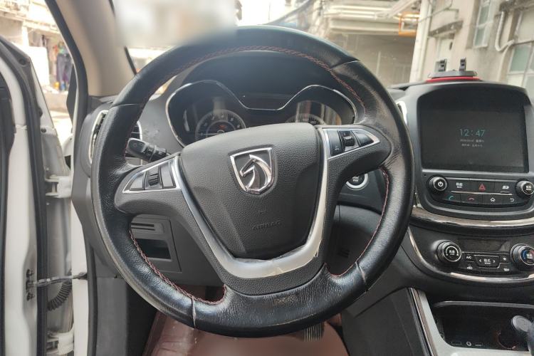 Used Baojun 560 2016 1.8L Manual Luxury Edition

