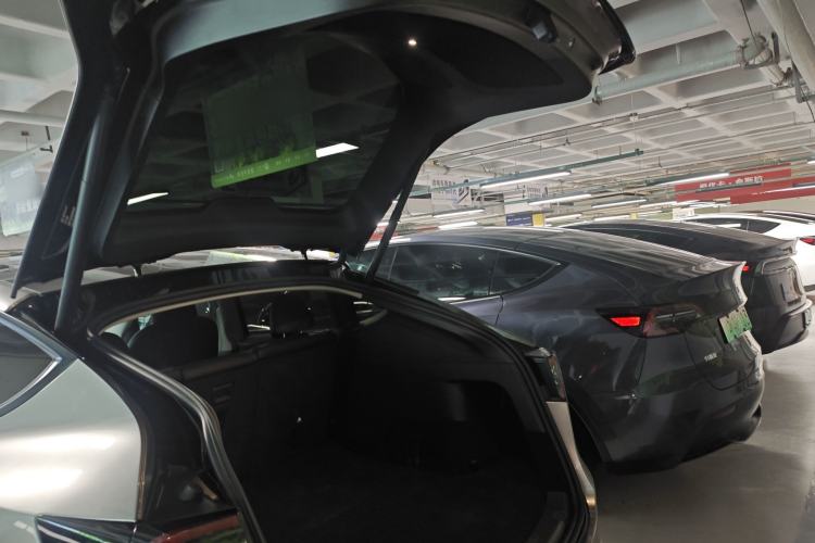 Used Tesla Model Y 2023 Rear-Wheel-Drive Version