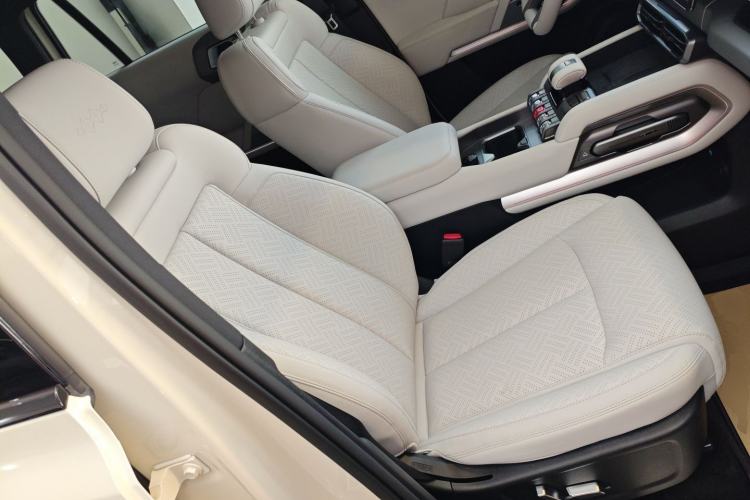 Used Formula Leopard Titanium 3 2025 501KM All-Wheel Drive Intelligent Driving Ultra Version