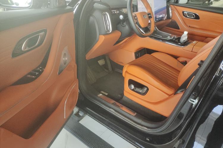 Used Geely Galaxy Galaxy M9 2025 Model 210km Four-Wheel-Drive Leading Edition