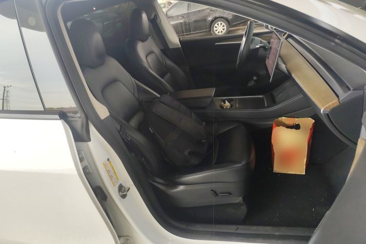 Used Tesla Model Y 2022 Rear-Wheel-Drive Version
