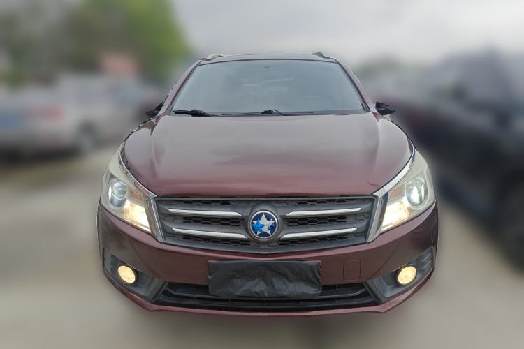 Used Venucia T70 2015 2.0L CVT Smart Edition Front