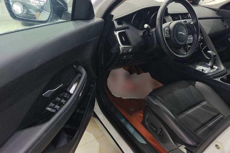 Used Jaguar E-PACE 2018 P200 S China VI Driver Seat
