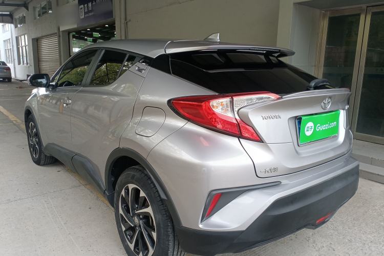 Used Toyota IZOA 2018 2.0L Yichi Version China VI Standard
