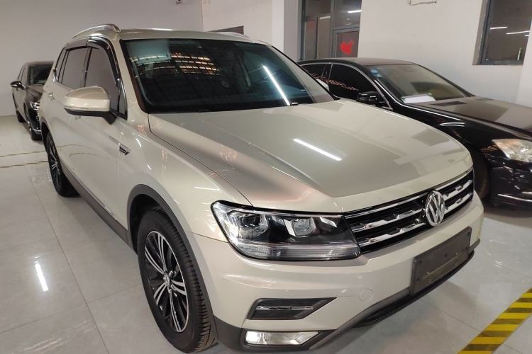 Used Volkswagen Tiguan L 2019 330TSI Automatic Two-Wheel Drive Panoramic Comfort Edition China VI Standard Front Right 45 Deg