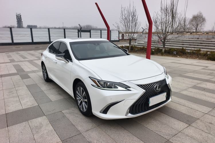 Used Lexus ES 2020 200 Excellence Edition
