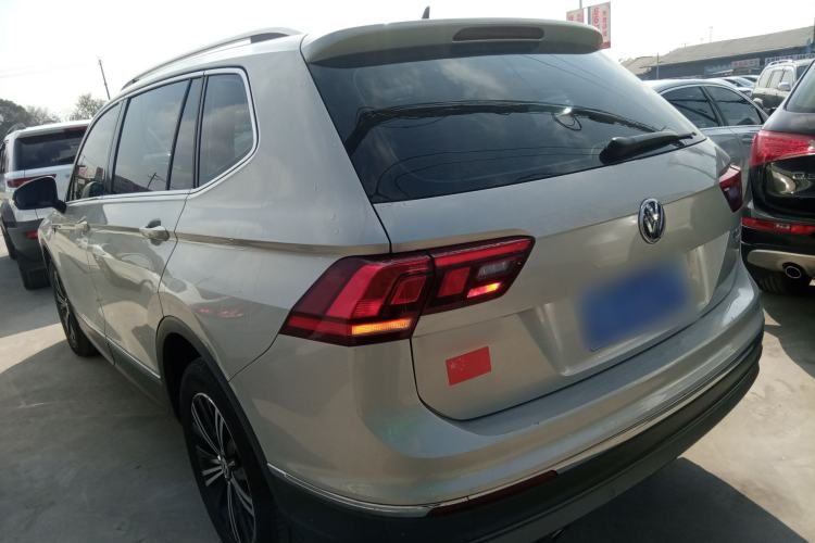 Used Volkswagen Tiguan L 2019 330TSI Automatic Two-Wheel Drive Panoramic Comfort Edition China VI Standard
