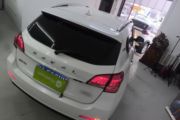 Used Haval H2 2018 Chuanxiang Edition 1.5T Manual Two-Wheel Drive Fashion Model China V Standard Rear Right 45 Deg