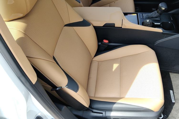 Used Lexus ES 2024 200 Premium Edition
