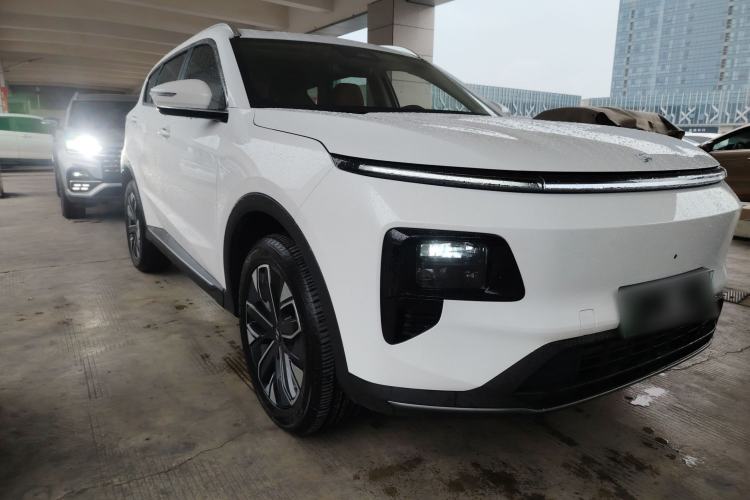 Used JETOUR Shanhai L7 2024 1.5T 120km MAX 5-Seater Front Right 45 Deg