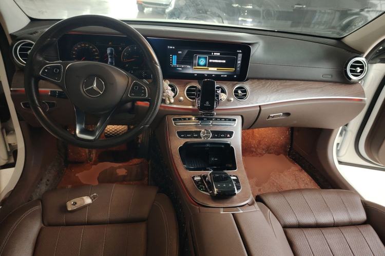Used Mercedes-Benz E-Class 2017 E 200 L 4MATIC Center Console