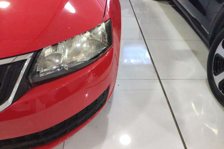 Used Skoda Rapid Spaceback 2014 1.6L Automatic Enjoyment Edition