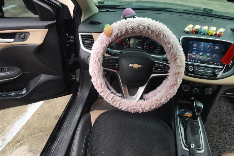 Used Chevrolet Monza 2021 320 Automatic Enjoyment Sunroof Edition Steering Wheel