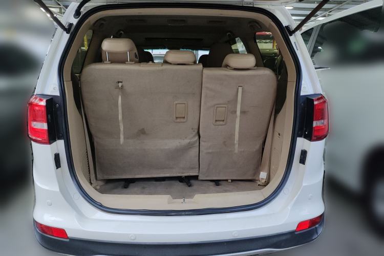 Used Baojun 730 2016 1.5T Manual Luxury Edition 7 Seats Trunk