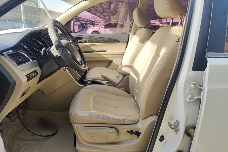 Used Baojun 730 2016 1.5T Manual Luxury Edition 7 Seats

