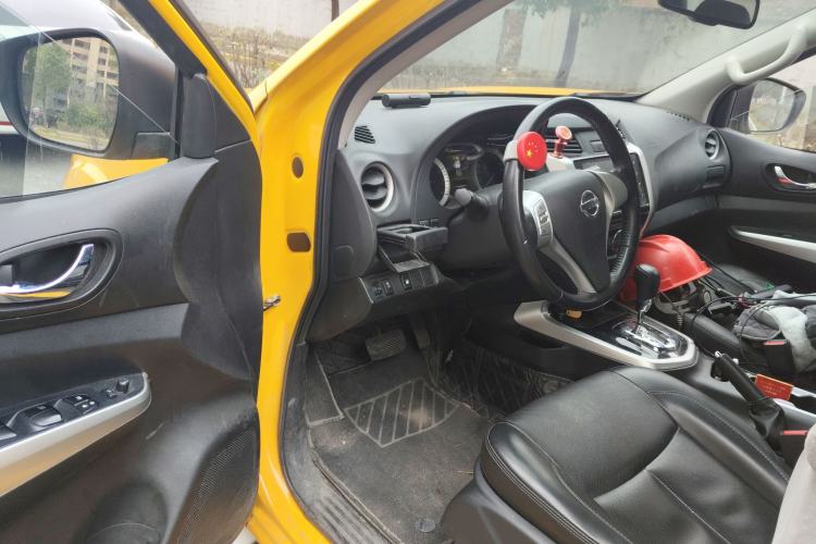 Used Nissan Navara 2021 2.5L Automatic 4x4 Premium Version QR25