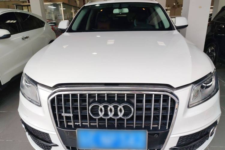 Used Audi Q5 2017 Plus 40 TFSI Ambition Model
