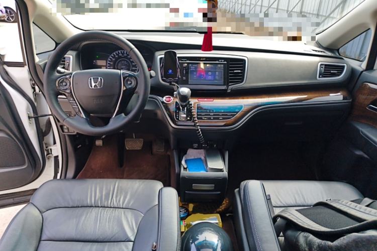 Used Honda Odyssey 2017 2.4L Smart Edition Center Console