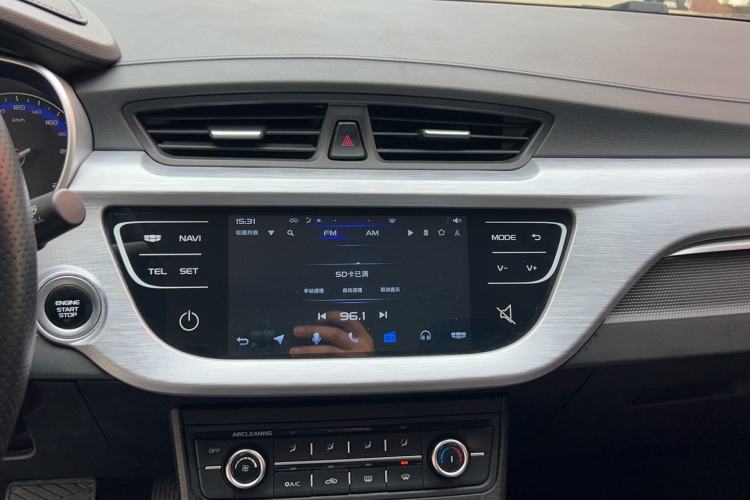 Used Geely Auto Vision 2020 1.5L CVT Value Edition Audio And AC Panel