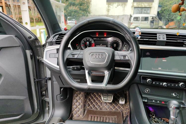 Used Audi Q3 2024 35 TFSI Fashion Dynamic Edition
