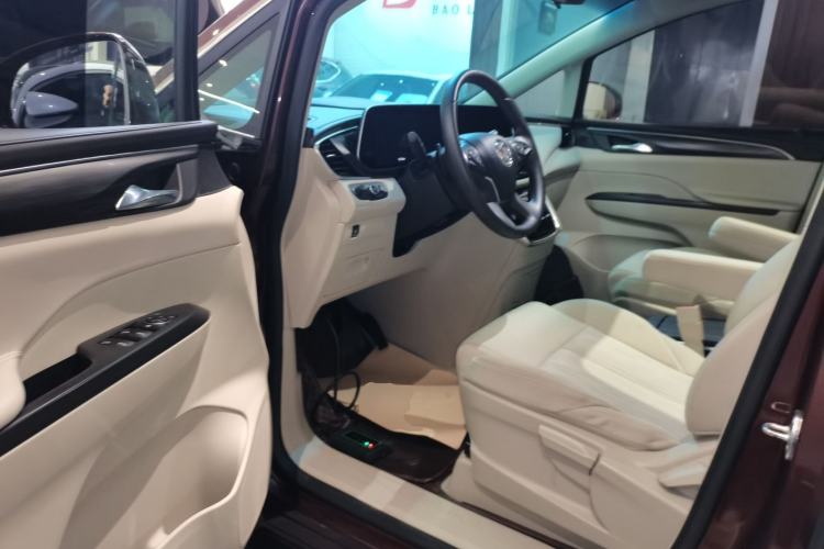 Used Buick GL8 2022 ES Landtrek 653T Comfort Edition