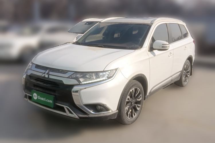Used Mitsubishi Outlander 2020 2.0L Two-Wheel Drive Enjoyment Version 5 Seats