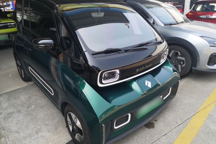 Used Baojun KiWi EV 2021 Artist Model Ternary Lithium Front Right 45 Deg