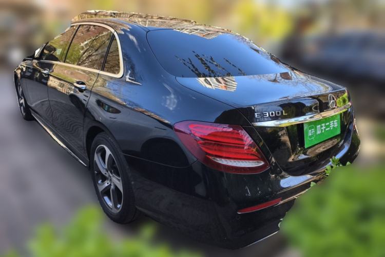 Used Mercedes-Benz E-Class 2017 E 300 L Sporty and Stylish Model
