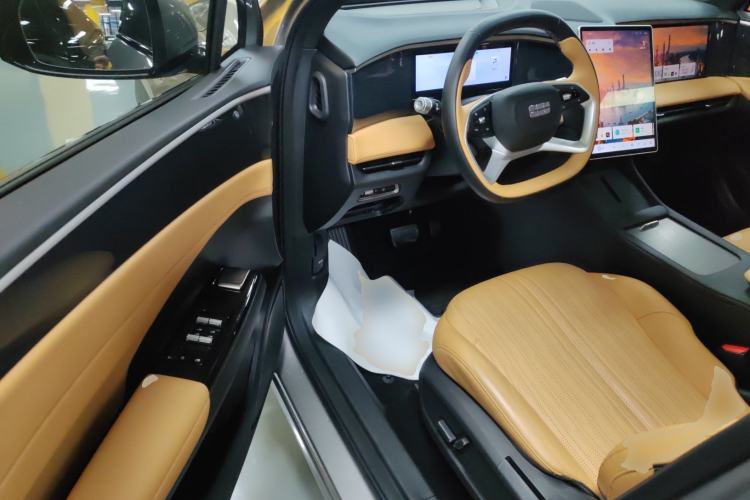 Used Geely Galaxy L7 2024 1.5T 115 km PLUS Dragon Edition