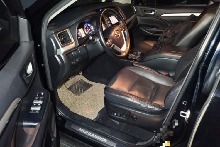 Used Toyota Highlander 2017 2.0T Four-Wheel Drive Luxury Edition 7 Seats Driver Seat