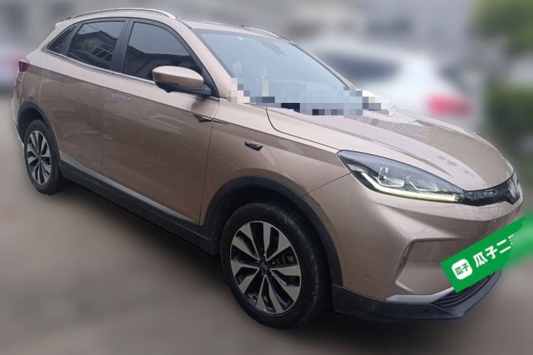 Used WM Motor EX5 2018 EX5 400 Extra Innovation Edition Front Right 45 Deg