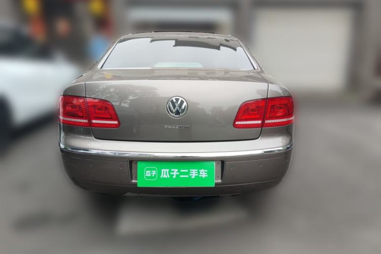 Used Volkswagen Phaeton 2011 3.6L V6 5-Seater Extended Business Edition
