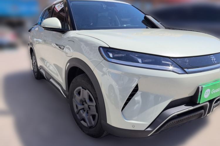 Used BYD Yuan UP 2024 401 km Active Version Front Right 45 Deg