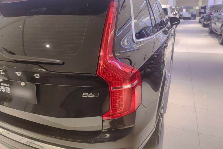 Used Volvo XC90 2024 B6 Zhiyi Luxury 7-Seater Right Rear Taillight