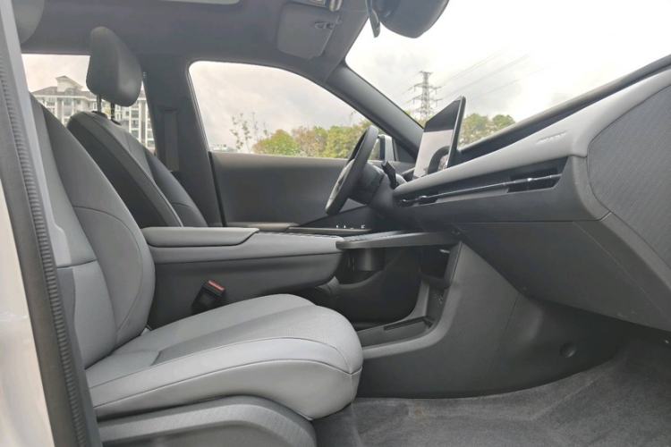 Used Dongfeng NAMMI 06 2025 401 Pro Right Front Seat