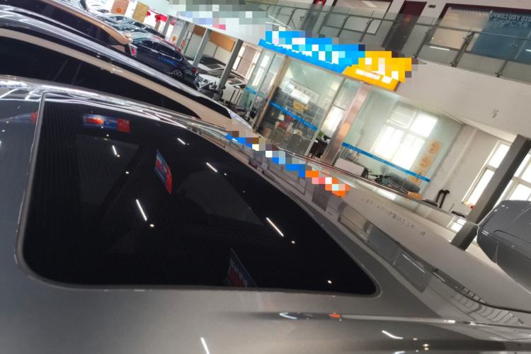 Used Denza D9 2022 DM-i 1040 Prestige Model