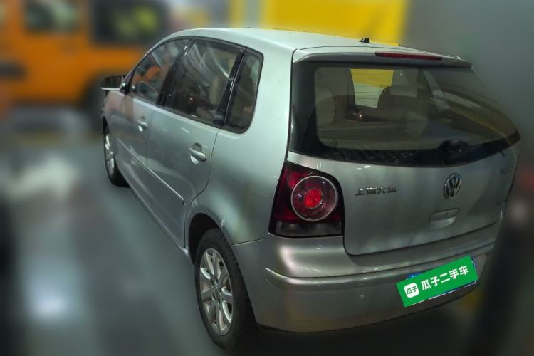 Used Volkswagen Polo 2009 Kica 1.4L Manual Fashion Edition
