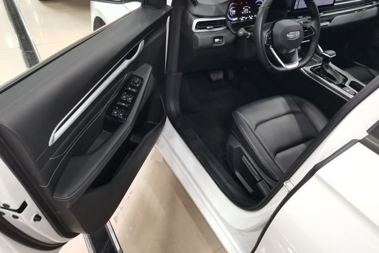 Used Geely Auto Emgrand 2025 4th Generation 1.5L CVT Longteng Edition
