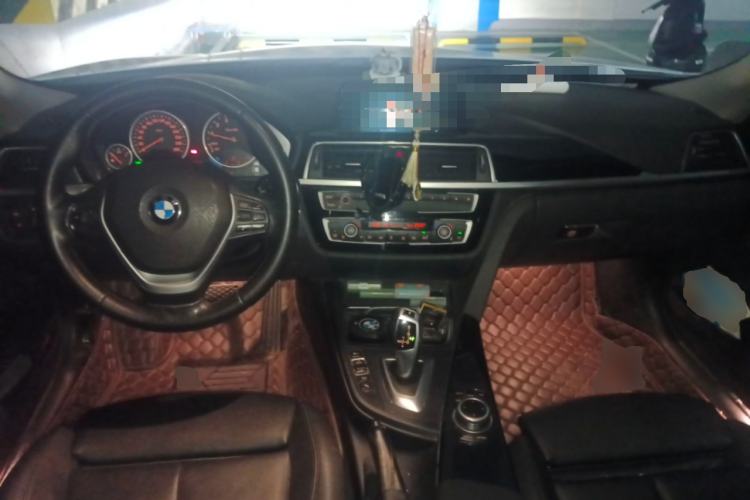 Used BMW 3 Series GT 2019 320i Sport Edition Center Console