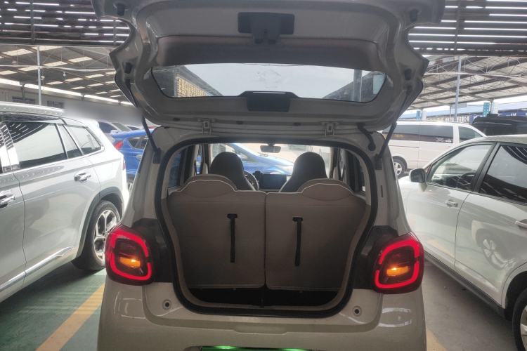 Used Wuling Hongguang MINIEV 2025 Four-Door Version Zhenxiang+ Edition Trunk