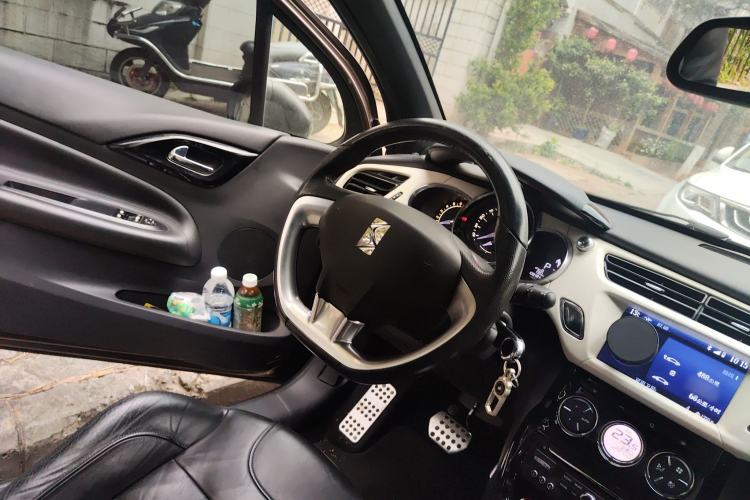 Used DS 3 2012 1.6L Supreme Edition
