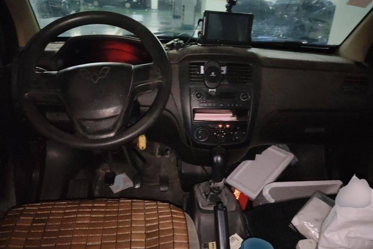 Used Wuling Rongguang 2014 1.2L S Base Model
