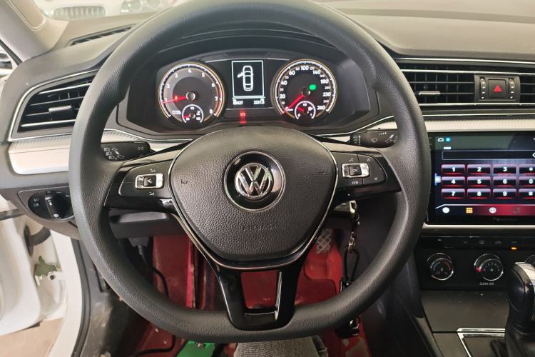 Used Volkswagen Lamando 2019 230TSI DSG Fashion Edition China VI Steering Wheel