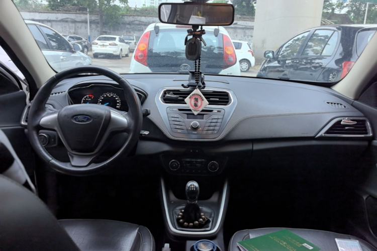Used Ford Escort 2015 1.5L Manual Fashion Edition