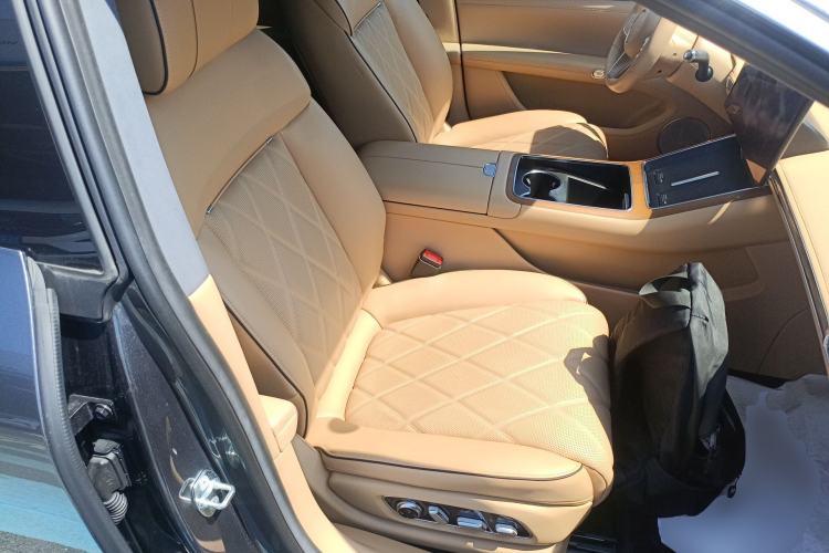 Used Hima Stelato S9 2024 All-Electric Ultra Four-Wheel-Drive Flagship Edition Right Front Seat