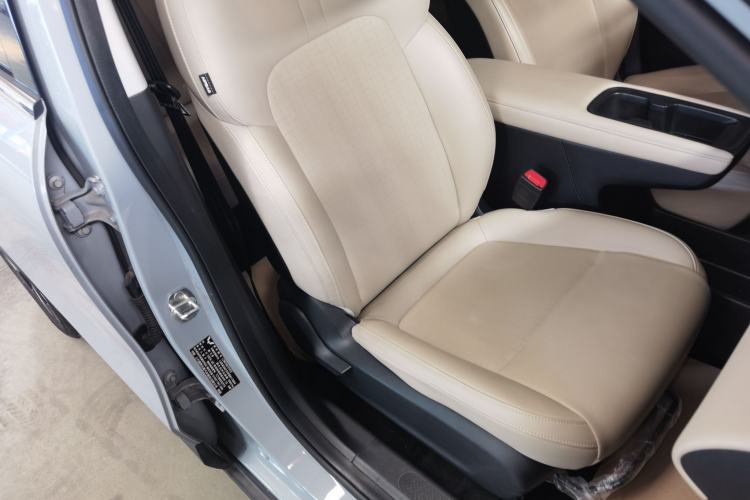 Used Wuling Bingo PLUS 2024 510 km Flagship Edition Four-Seater Version
